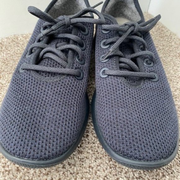 NEW! Allbirds Tree Runners Limited Edition Navy Blue Dark Sole 8 - Picture 4 of 12